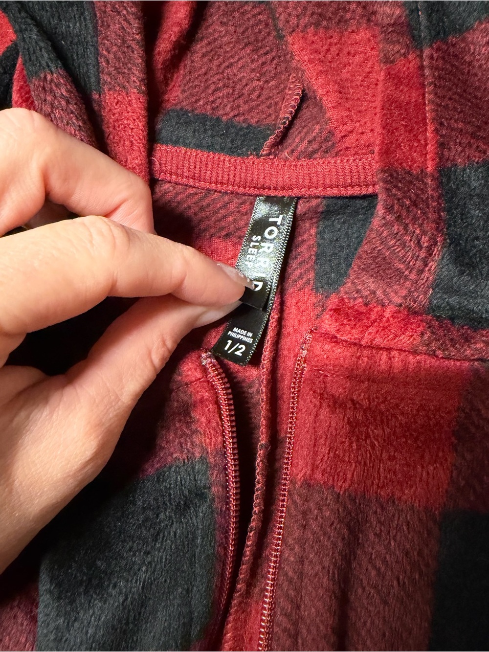 Men Sweater Subcategory Classification - Picture 3 of 3
